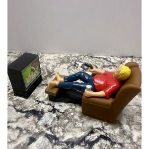 VTG RUSS DecoPac Couch Potato Man In Recliner W/ Remote TV Beer Cake Topper VTG